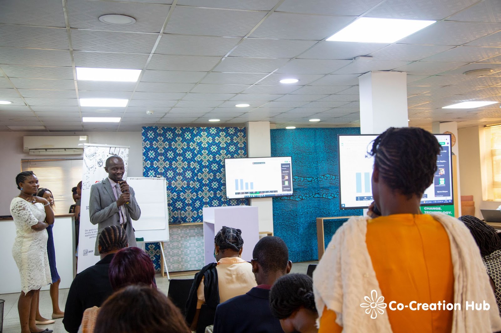 “When One Teaches, Two Learn”: Mutual and Collaborative Learning in Education